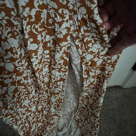 Wonderly Terracotta and White Floral Dress - Picture 4 of 6